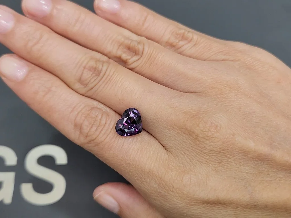 Spinelle taille coeur violet 3,58 carats, Sri Lanka Image №2