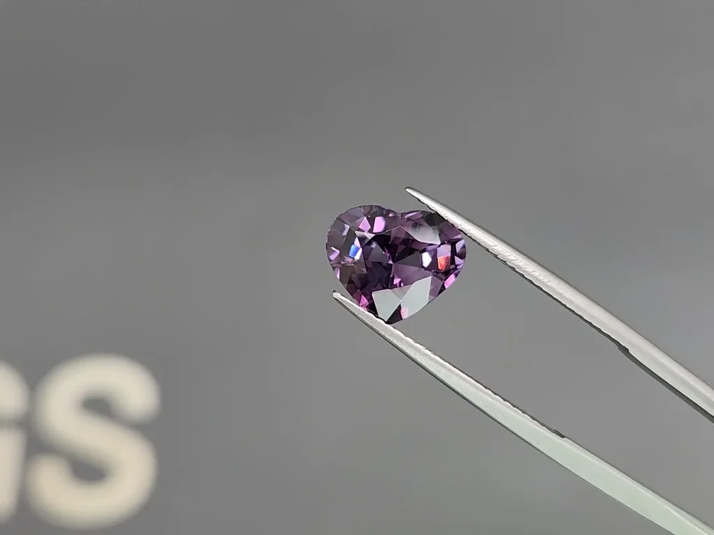 Spinelle taille coeur violet 3,58 carats, Sri Lanka Image №3