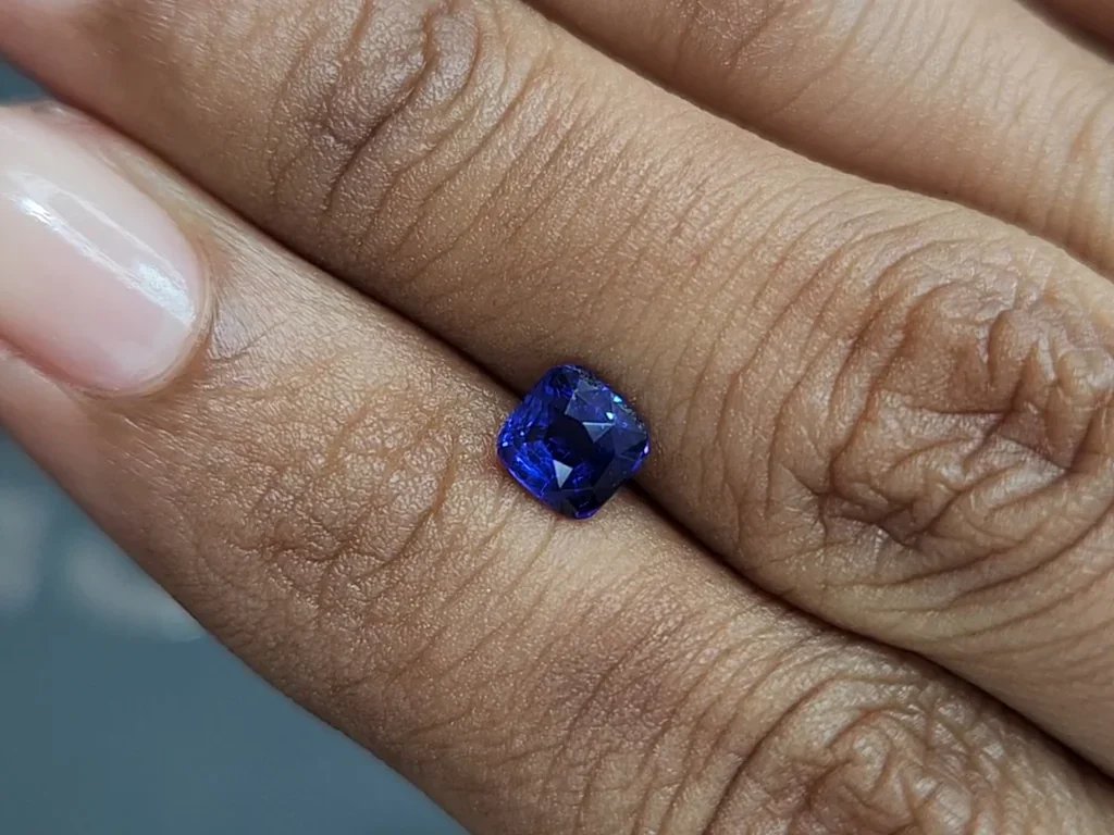Unbeheizter königsblauer saphir im kissenschliff 1,01 karats, Sri Lanka Image №2