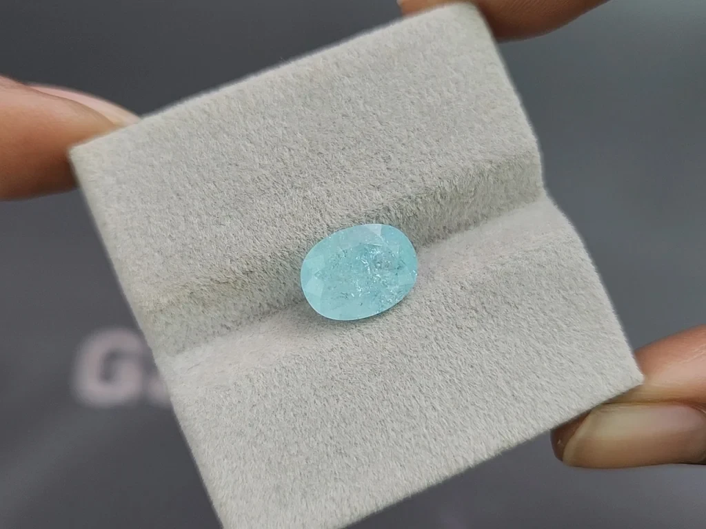 Paraiba turmalin oval geschliffener, zuckerblauer 3,19 karat, Mosambik Image №4