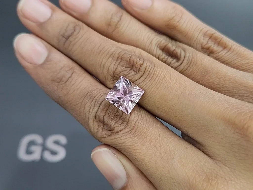 Soft pink tourmaline princess cut  5.50 carats,  Africa Image №2