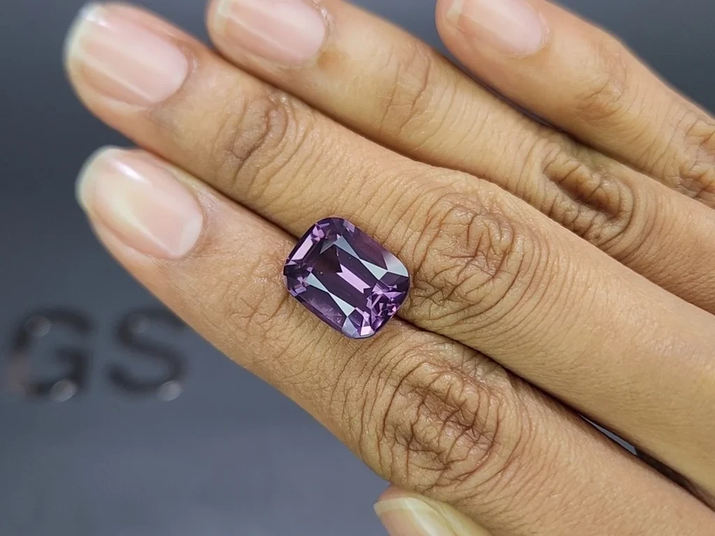 Spinelle violet taille coussin de 8,49 carats, Tanzanie Image №2