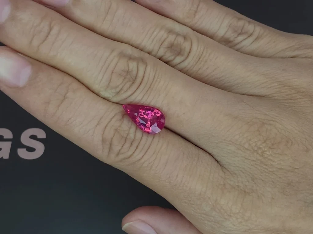 Spinell Mahenge Vibrant Pink im birnen schliff 3,15 karat, Tansania Image №2