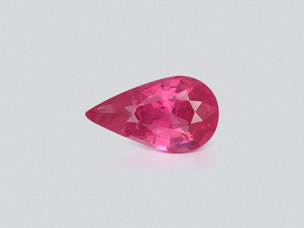 Spinell Mahenge Vibrant Pink im birnen schliff 3,15 karat, Tansania Image №1