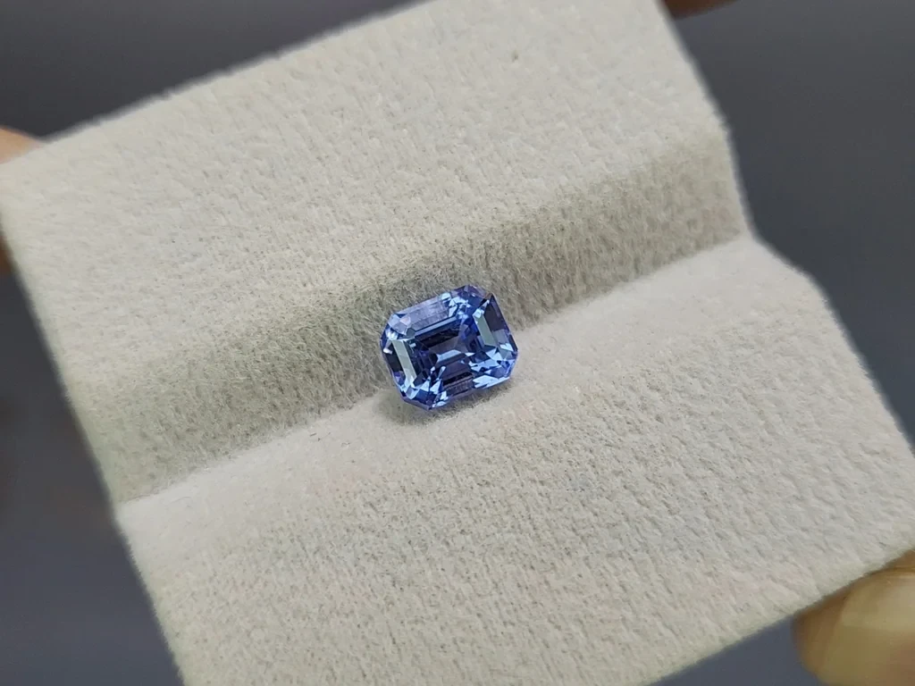 Unheated blue sapphire octagon cut 2.07 carats, Sri Lanka Image №4