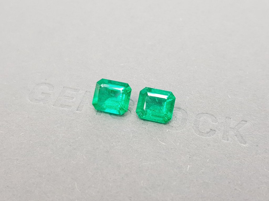 Pair of Colombian emeralds octagon cut 3.31 ct, Vivid Green Image №3