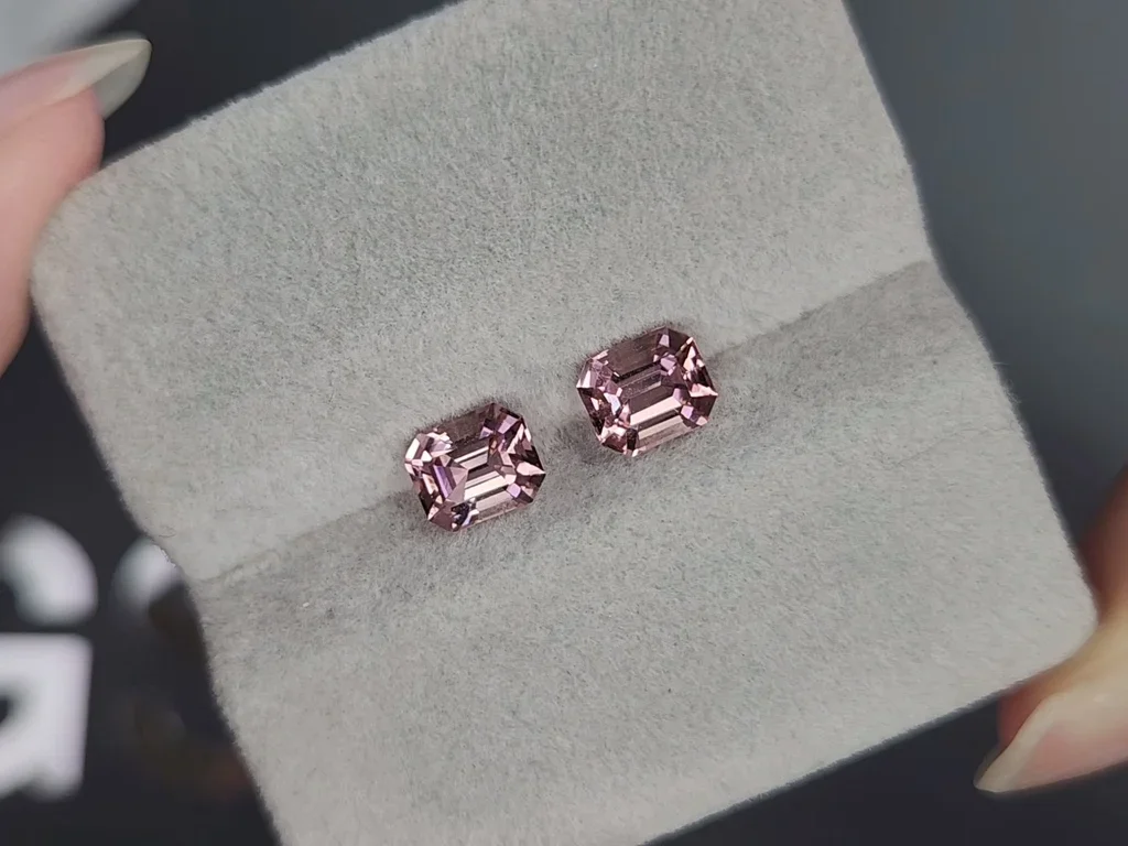 Paire de rubellites taille octogonale rose tendre 1,91 carats, Afrique Image №4