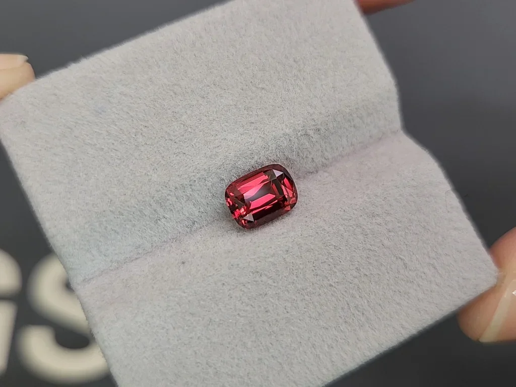 Rhodolite garnet cushion cut 1.82 carats, Tanzania Image №4