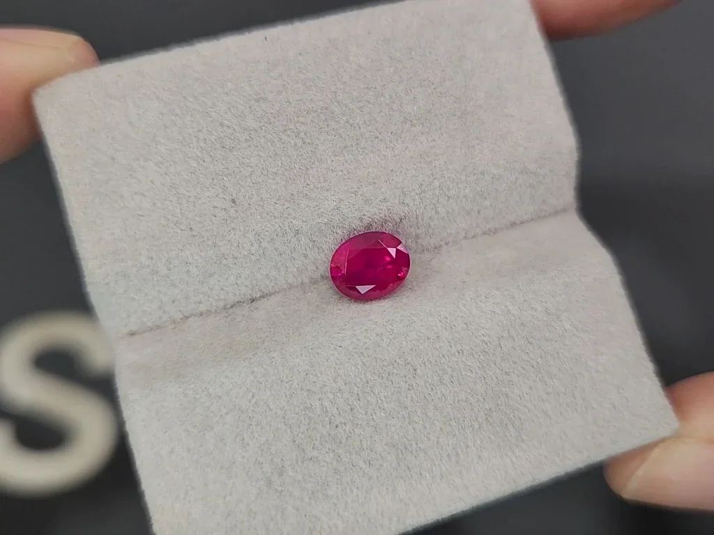 Rubí talla ovalada 1,12 quilates, Birmania (Mogok)  Image №4