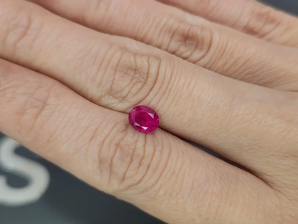 Rubí talla ovalada 1,12 quilates, Birmania (Mogok)  Image №2