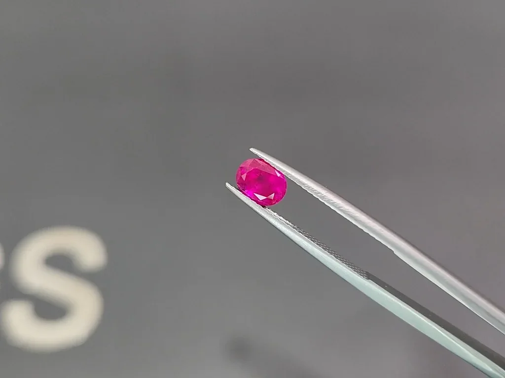 Rubí talla ovalada 1,12 quilates, Birmania (Mogok)  Image №3