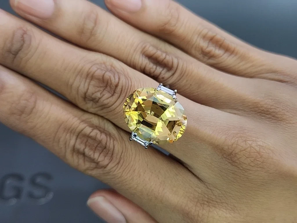 Citrine precision cut oval 13.49 carats, Africa Image №5