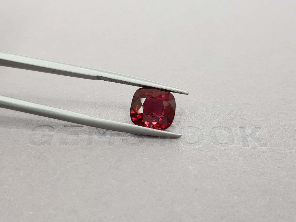 Spinelle rouge de Birmanie taille coussin 4,67 ct Image №3