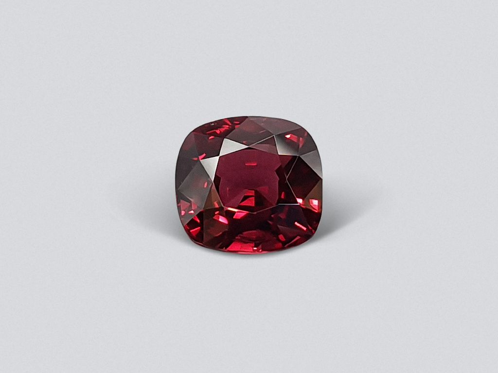 Kissenschliff burmesischer roter Spinell 4,67 Karat Image №1