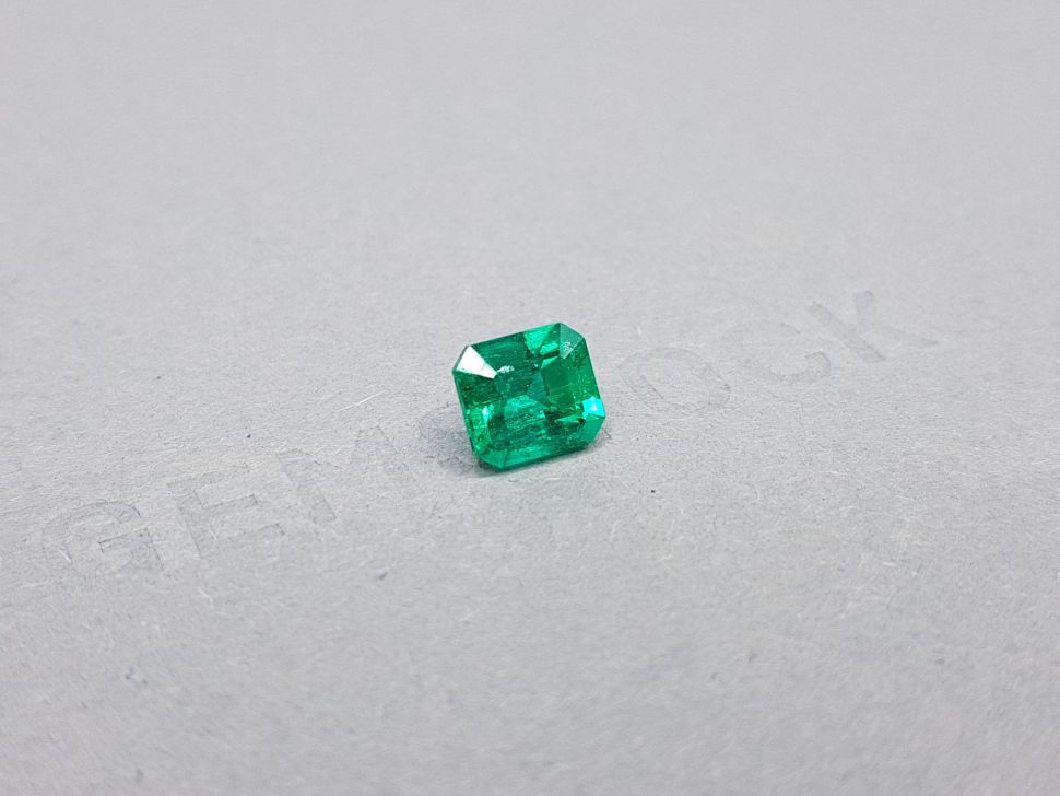 Bright emerald 1.70 ct, Colombia Image №2