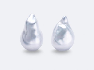 Pair of baroque South Sea pearls 14.0-21.0 mm, Australia photo