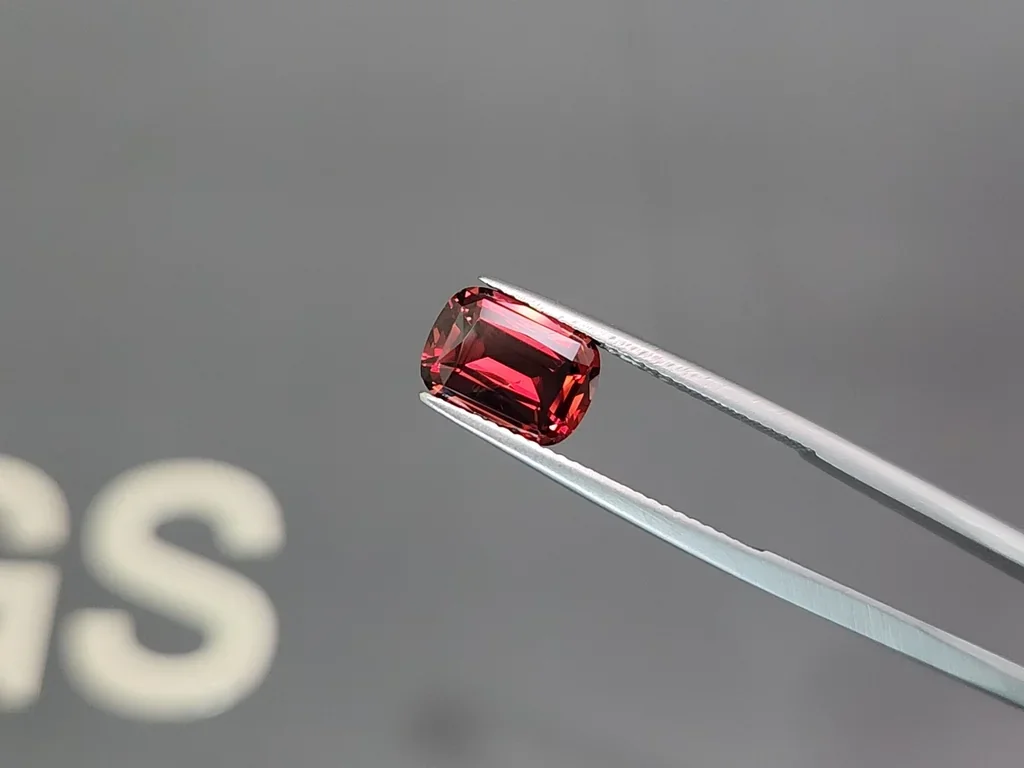 Rhodolite garnet cushion cut 3.39 carats, Tanzania Image №3