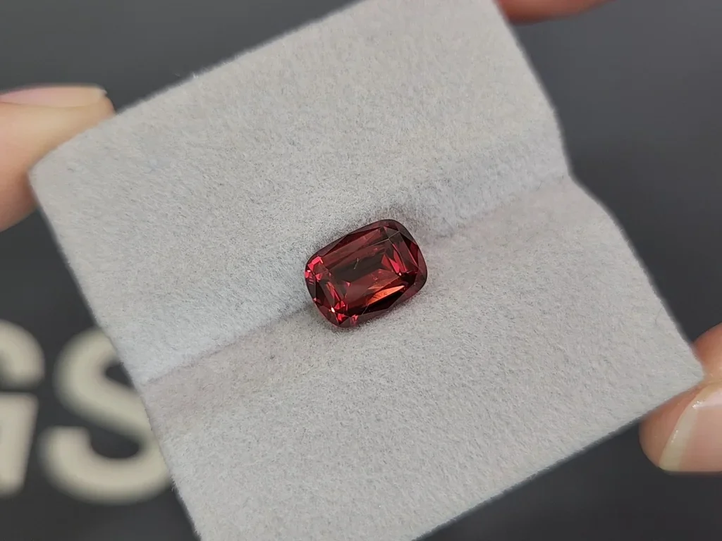 Rhodolite garnet cushion cut 3.39 carats, Tanzania Image №4