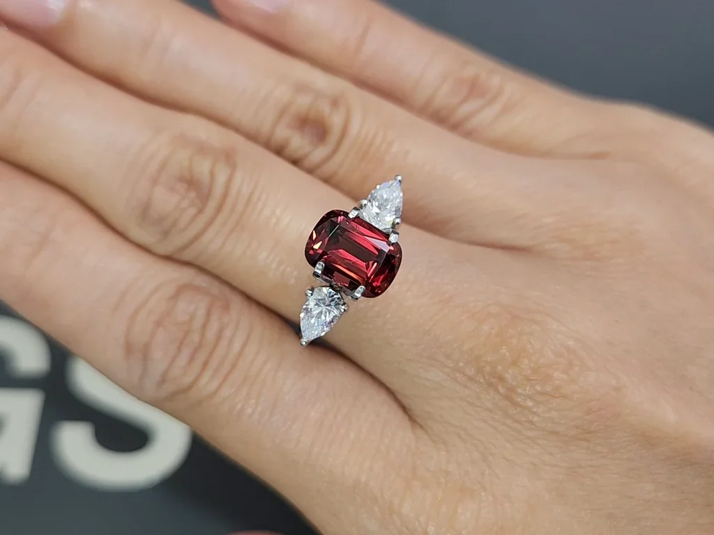 Rhodolite garnet cushion cut 3.39 carats, Tanzania Image №5