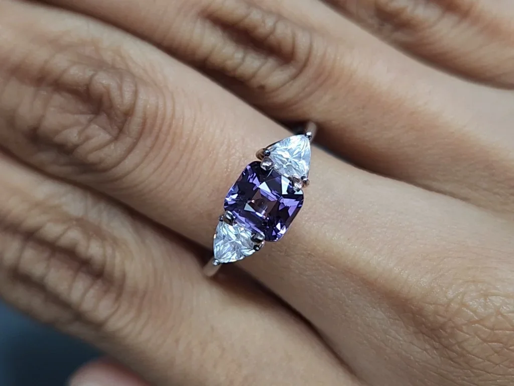 Espinela morada de talla cojín de 1,60 ct, Tanzania Image №5