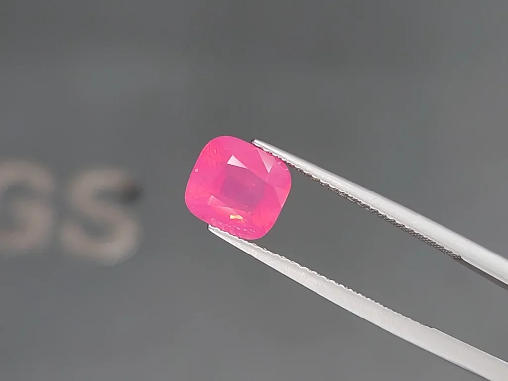 Spinel Mahenge milky cushion cut 3.01 carats, Tanzania Image №3