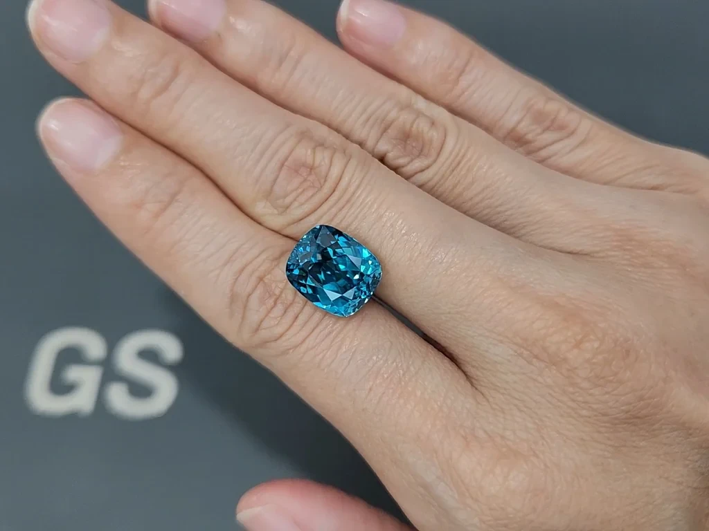 Zircon bleu taille coussin de 12,03 carats, Cambodge Image №2