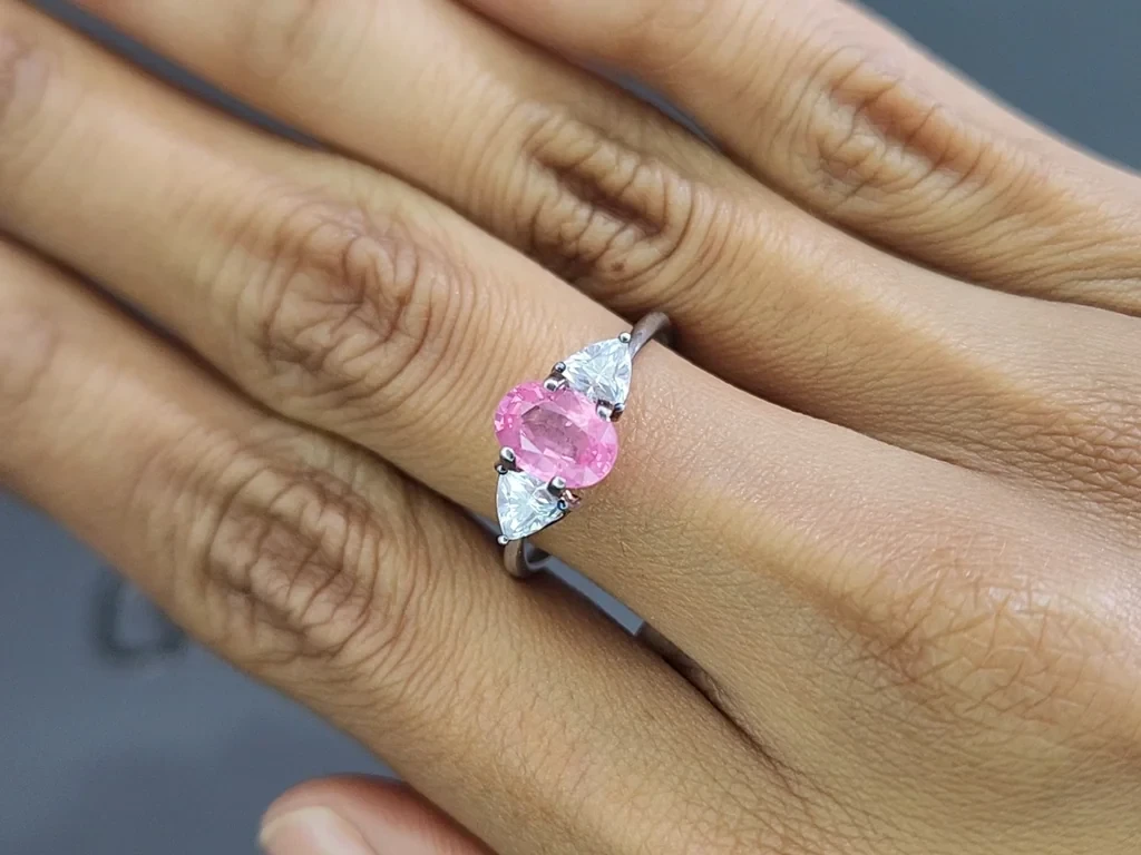 Spinel Mahenge Vivid pink milky effect oval cut 1.33 carat, Tanzania   Image №5