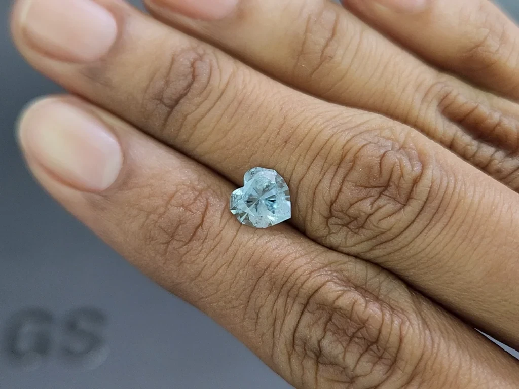 Aquamarine heart shape1.43 carats, Madagascar  Image №2