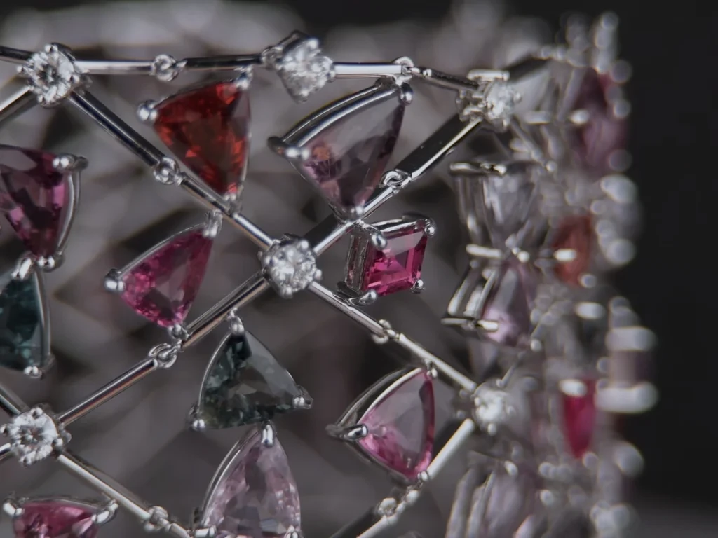 Bracelet with Burmese spinels 74 ct and diamonds set in 900 platinum Image №3