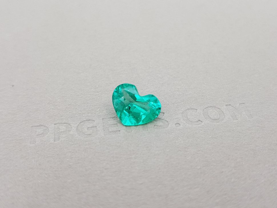 Bright Colombian emerald, heart cut 1.53 ct Image №2