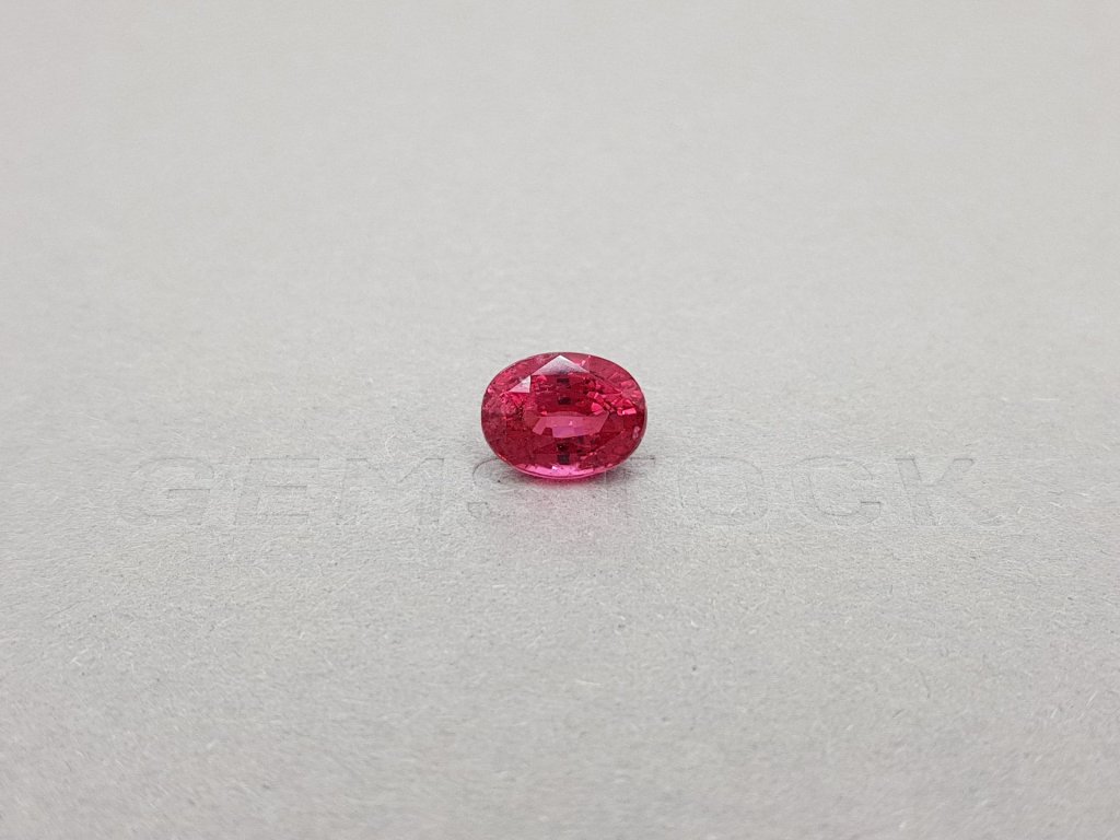 Reddish-pink oval cut Mahenge spinel 3.39 ct Image №1