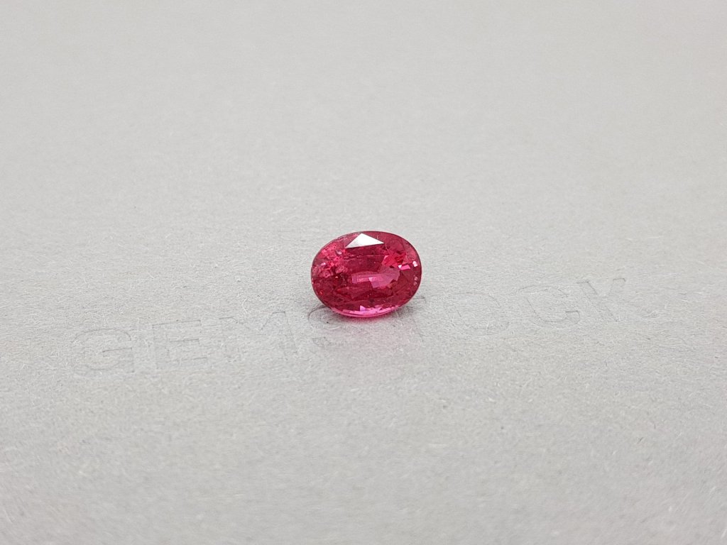 Reddish-pink oval cut Mahenge spinel 3.39 ct Image №2
