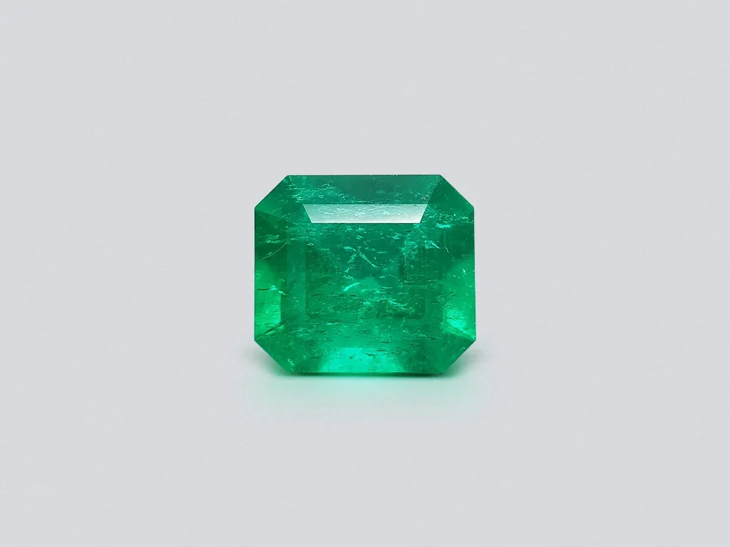 Colombian Vivid Green Emerald 0.98 ct Image №1