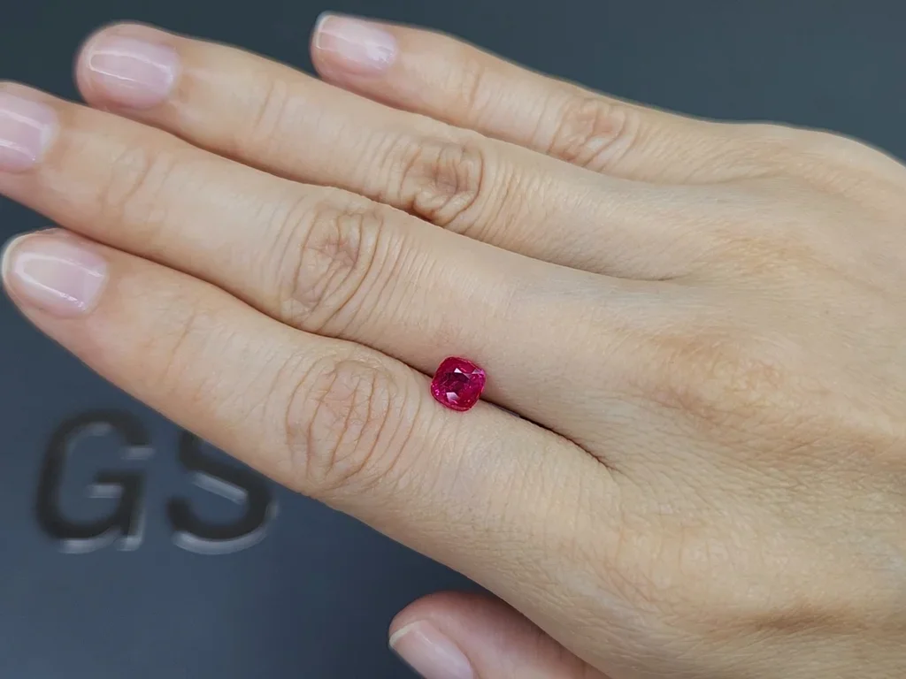 Unheated Pigeon blood cushion cut ruby 1.05 carats, Mozambique Image №2