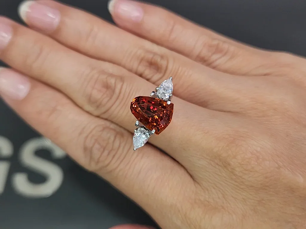 Granate espesartina de talla elegante de 5,81 quilates, África Image №5