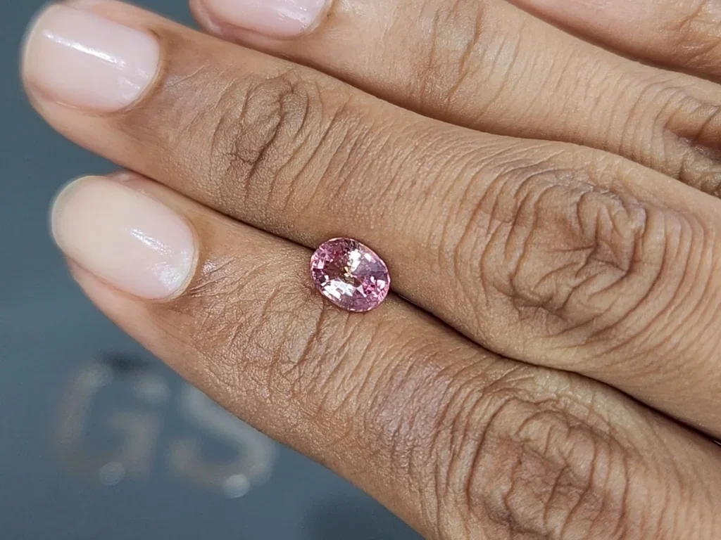 Padparadscha sapphire oval cut 1.10 carats, Sri Lanka Image №2