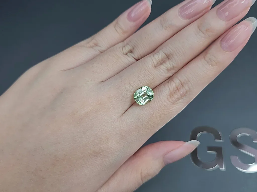 Minze turmalin verdelit ovalschliff 3,62 karat, Afrika Image №2