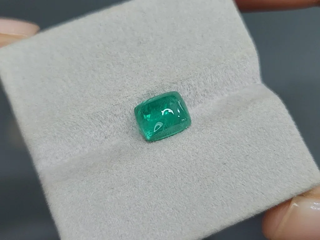 Smaragd cabochonschliff 2,01 karats, Russland Image №4