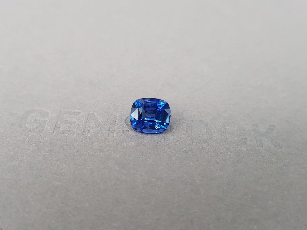 Cornflower blue sapphire in cushion cut 2.07 ct, Sri Lanka Image №3