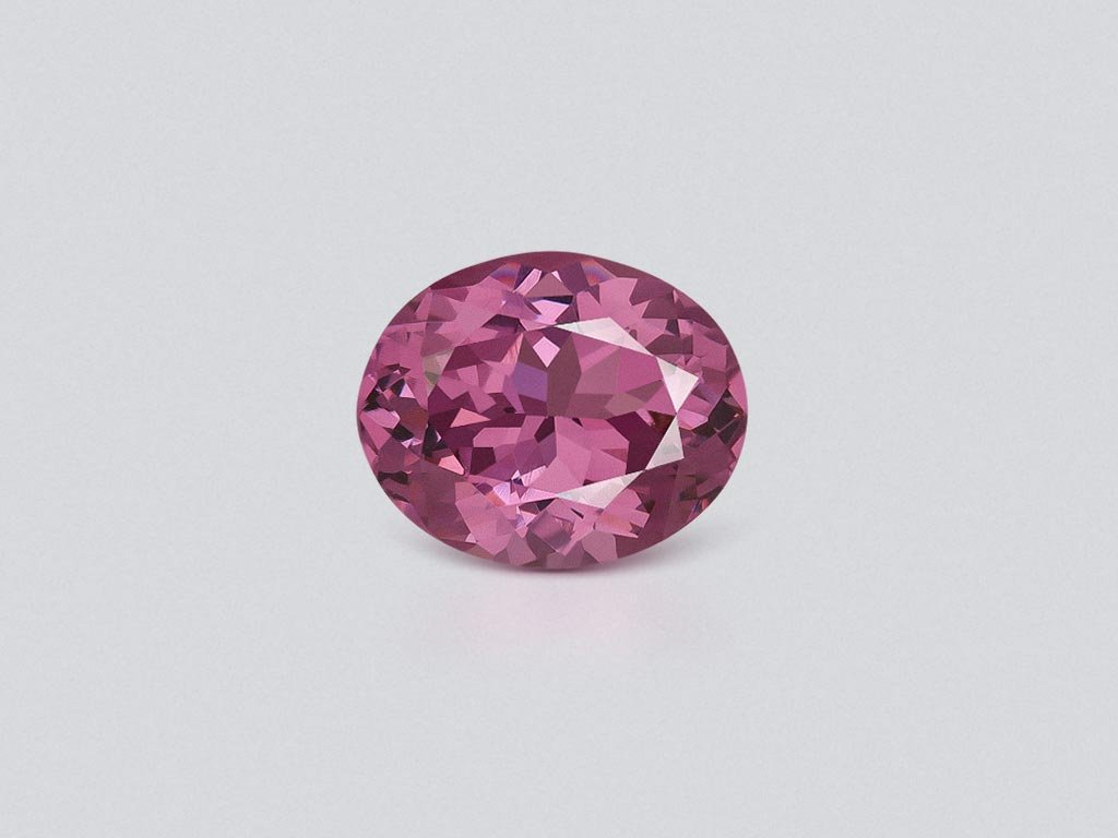 Spinelle violet taille ovale de 2,04 carats, Tanzanie Image №1