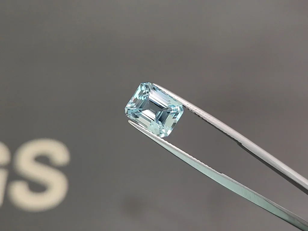 Octagon cut aquamarine 3.74 carats, Madagascar Image №3