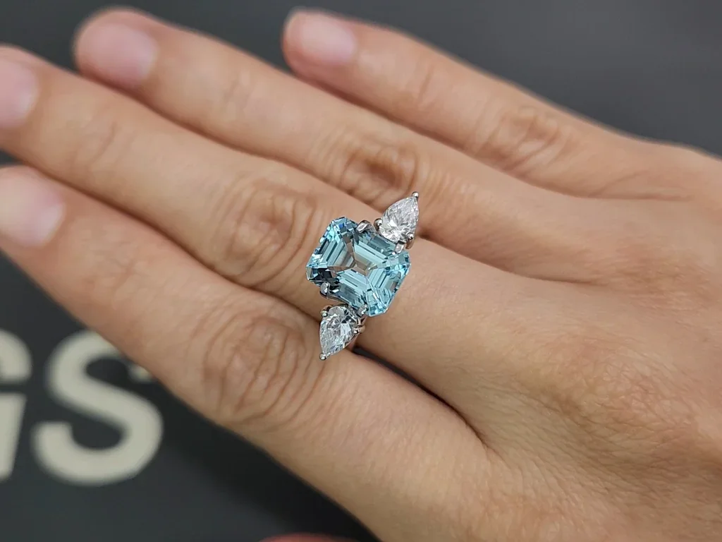 Octagon cut aquamarine 3.74 carats, Madagascar Image №5