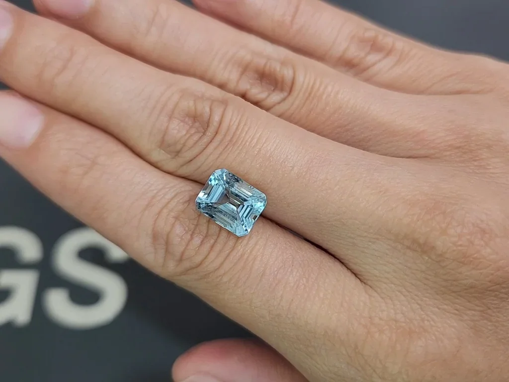 Octagon cut aquamarine 3.74 carats, Madagascar Image №2