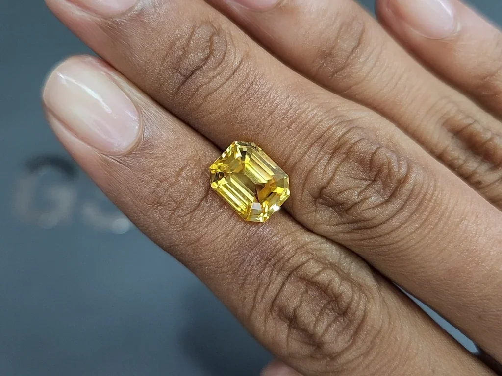 Saphir jaune vif non chauffé, taille octogonale, 5,49 ct, Sri Lanka Image №2