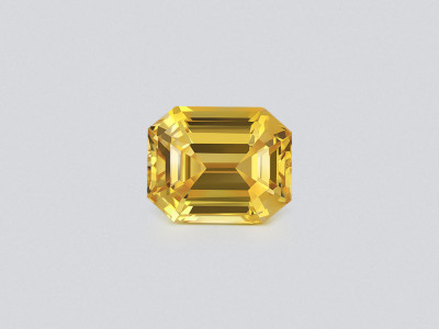 Unbeheizter leuchtend gelber saphir im achteckschliff 5,49 carats, Sri Lanka photo
