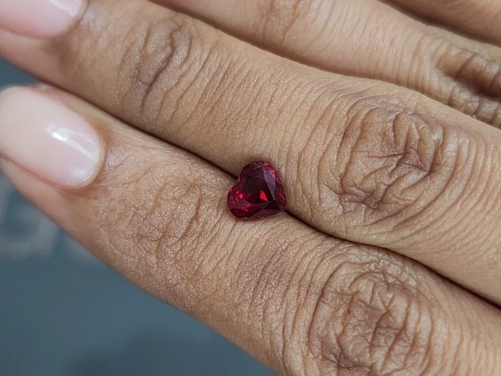 Ruby Pigeon Blood heart shape 1.50 carats, Mozambique Image №2