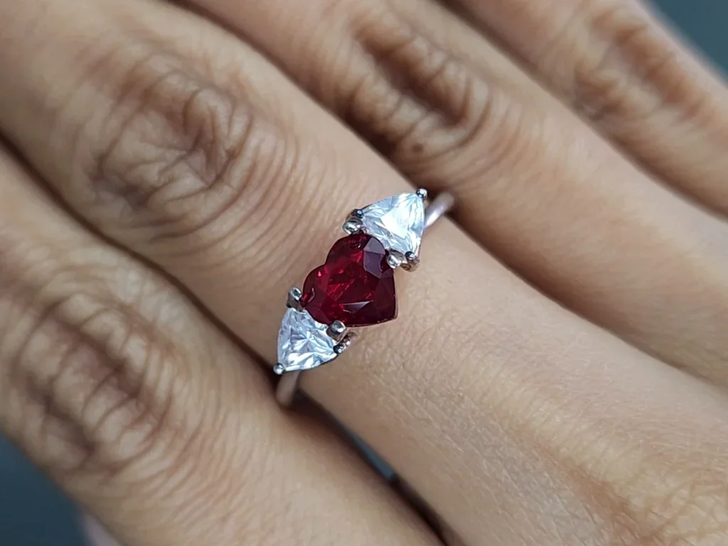 Ruby Pigeon Blood heart shape 1.50 carats, Mozambique Image №5