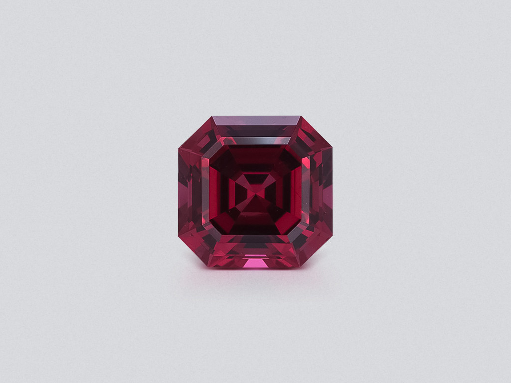 Rhodolite garnet  radiant edging 2.97 carats, Madagascar Image №1