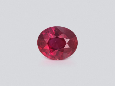 Rubis non chauffé taille ovale 1,18 carat, Mozambique photo