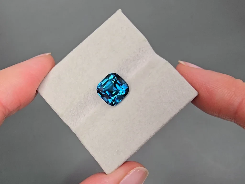 Indigolite tourmaline in cushion cut 5.31 carats, Afghanistan Image №4